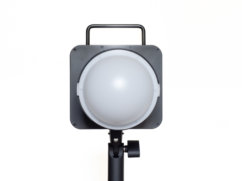 Neewer's Magnetic Flash Accessory Kit: A Perfect Partner for Q4 Outdoor Studio Flash?