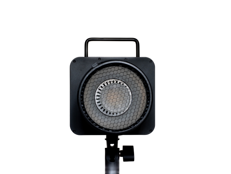Neewer's Magnetic Flash Accessory Kit: A Perfect Partner for Q4 Outdoor Studio Flash?
