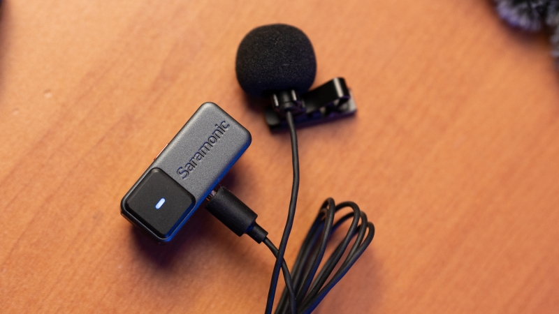 Better Safe Than Scratchy: We Review the Saramonic Air Dual Wireless Mic