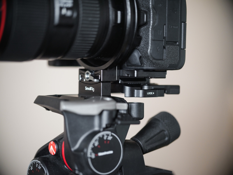 Why I Bought the SmallRig Rotatable Horizontal-to-Vertical Mount for My Canon R5: A Real-World User Review