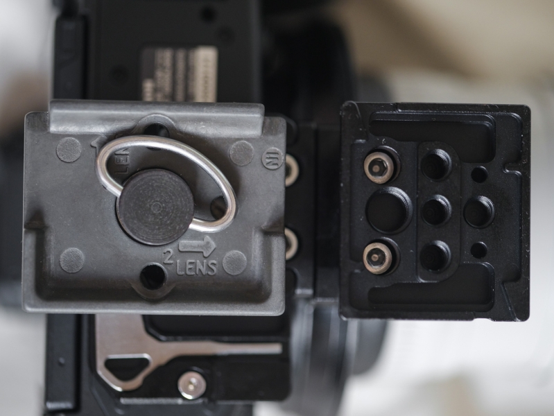 Why I Bought the SmallRig Rotatable Horizontal-to-Vertical Mount for My Canon R5: A Real-World User Review