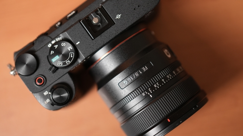 Good Things in Small Packages: Testing Out the Sony 16mm f/1.8 G for Photography