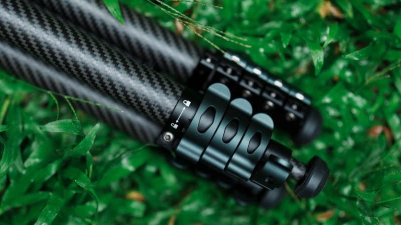 The Ulanzi GlideGo Travel Tripod Lets You Do More by Bringing Less