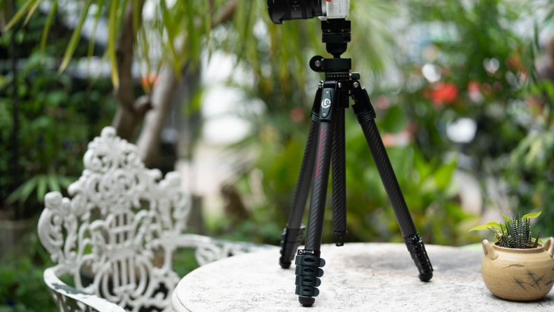 The Ulanzi GlideGo Travel Tripod Lets You Do More by Bringing Less