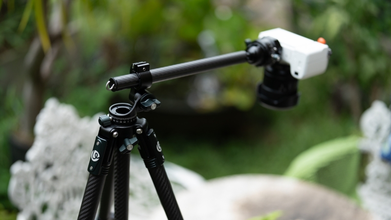 The Ulanzi GlideGo Travel Tripod Lets You Do More by Bringing Less