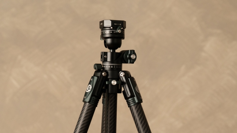 The Ulanzi GlideGo Travel Tripod Lets You Do More by Bringing Less