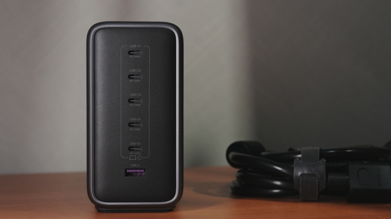 UGREEN’s New Massive 500W Desktop Gan Charger Was Made to (Em)Power Your Collaborations