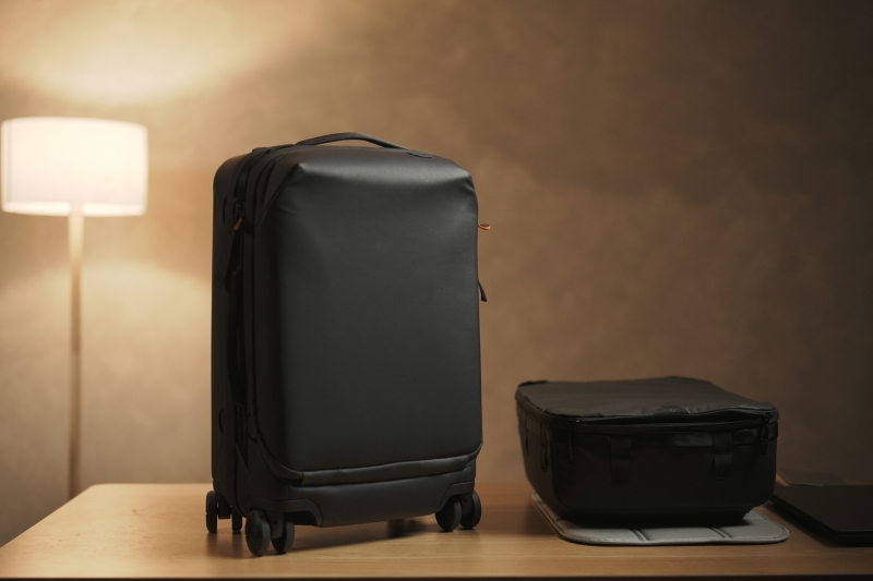 Battle of the Roller Camera Bags: Peak Design vs. Pgytech – Which One Is for You?