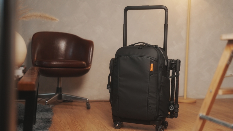 Battle of the Roller Camera Bags: Peak Design vs. Pgytech – Which One Is for You?