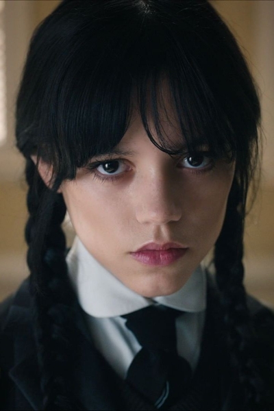 How to Get Wednesday Addams’ Makeup Look – Complete Guide