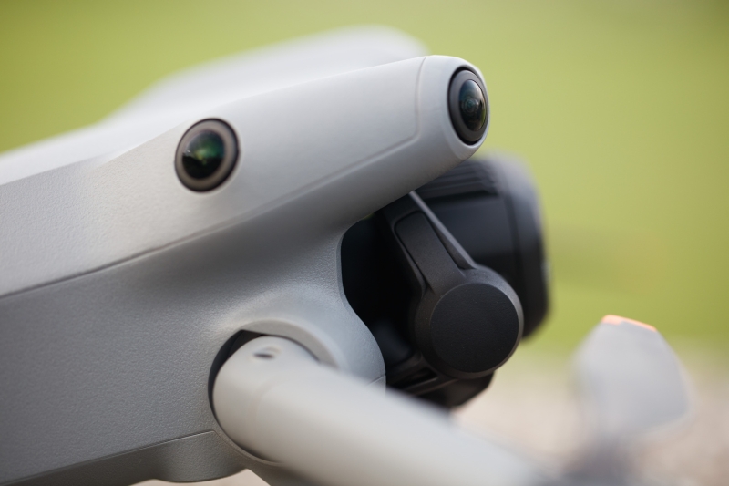 We Review DJI Mini 5 Pro: A Drone That Redefines the Mini Standard