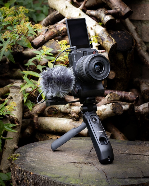 We Review the Canon EOS R50 V Mirrorless Camera