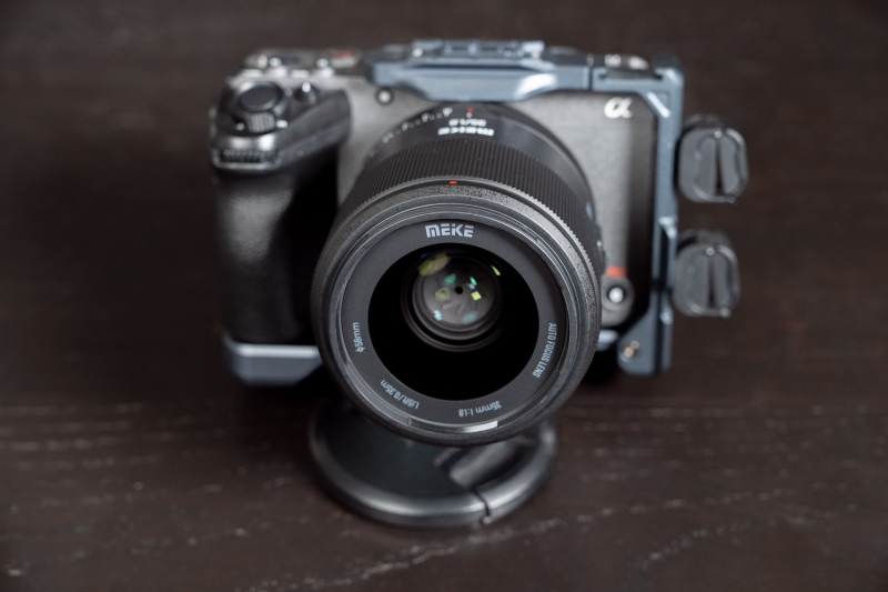Fstoppers Reviews the Meike 35mm f/1.8 Pro AF: Amazing Performance for the Price
