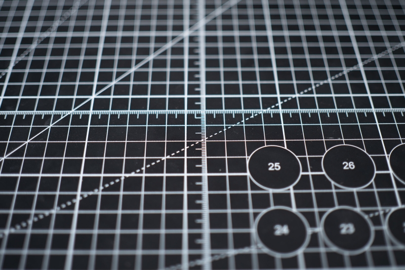 Fstoppers Reviews the Meike 35mm f/1.8 Pro AF: Amazing Performance for the Price