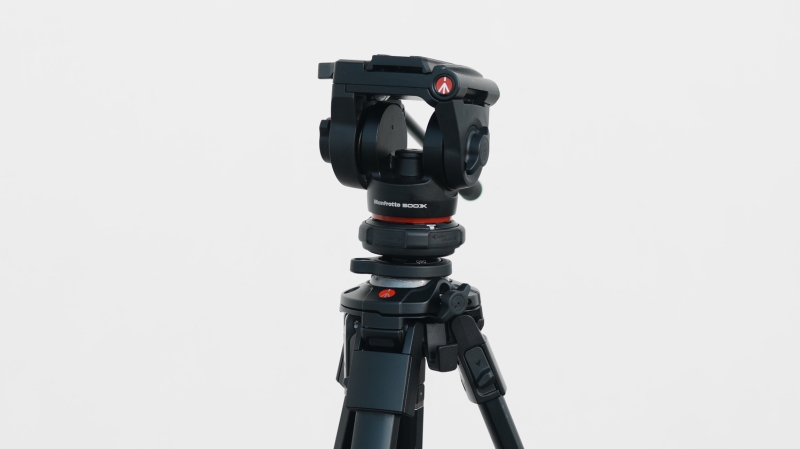 The Manfrotto ONE Offers to Be Your Tripod for Anything and Everything: Review and Demo