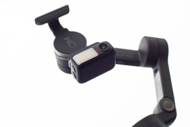 We Review the DJI Osmo Mobile 8, a Much-Needed Update for Smartphone Videographers