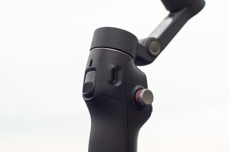 We Review the DJI Osmo Mobile 8, a Much-Needed Update for Smartphone Videographers