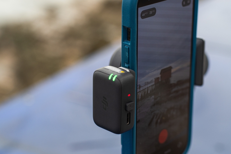 We Review the DJI Osmo Mobile 8, a Much-Needed Update for Smartphone Videographers