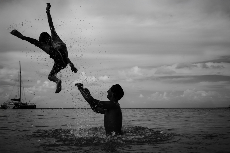 A Week in Aruba With the Sony a7 V: A Real-World Review