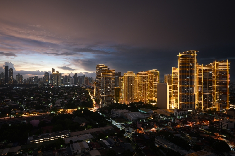 Sony a7 V Hands-On: Dynamic Range, Speed, and AI in One Hybrid Body