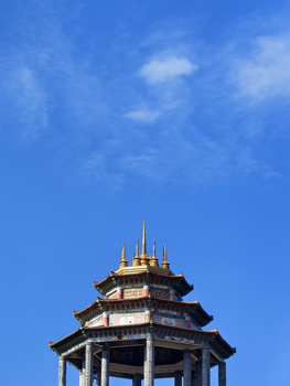 We Review Mate X7, the Latest Foldable Smartphone from Huawei, With Impressive Camera Technology.