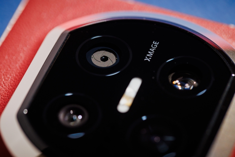 We Review Mate X7, the Latest Foldable Smartphone from Huawei, With Impressive Camera Technology.