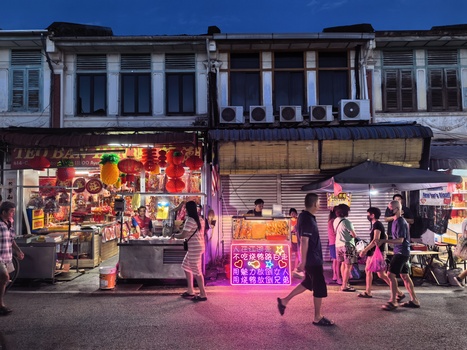 We Review Mate X7, the Latest Foldable Smartphone from Huawei, With Impressive Camera Technology.