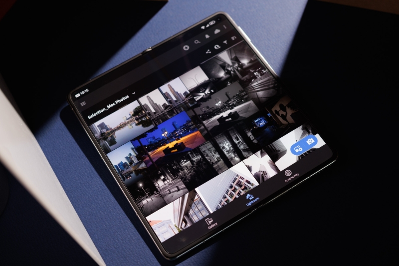 We Review Mate X7, the Latest Foldable Smartphone from Huawei, With Impressive Camera Technology.