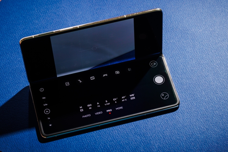 We Review Mate X7, the Latest Foldable Smartphone from Huawei, With Impressive Camera Technology.