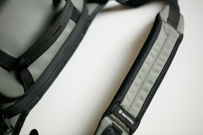 We Review the WANDRD ROGUE 6L Sling V2: Big Function in a Compact Sling