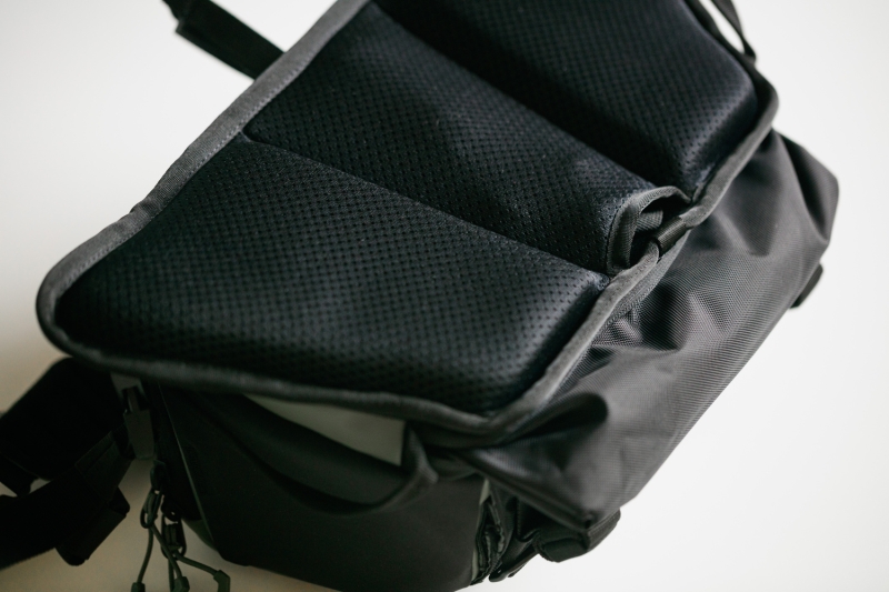 We Review the WANDRD ROGUE 6L Sling V2: Big Function in a Compact Sling